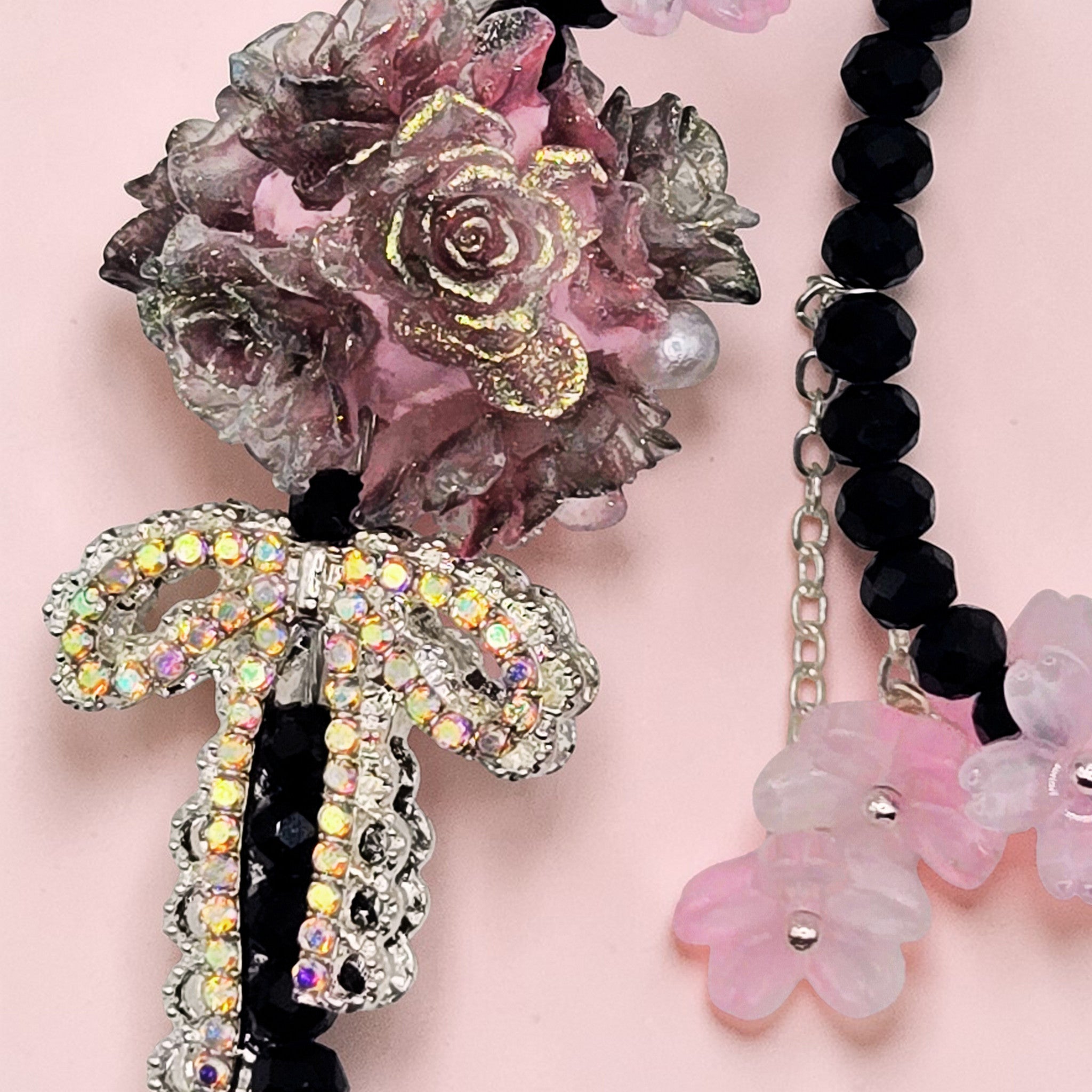 💎 Midnight Blossom Luxe Phone Chain - Glow in the Dark