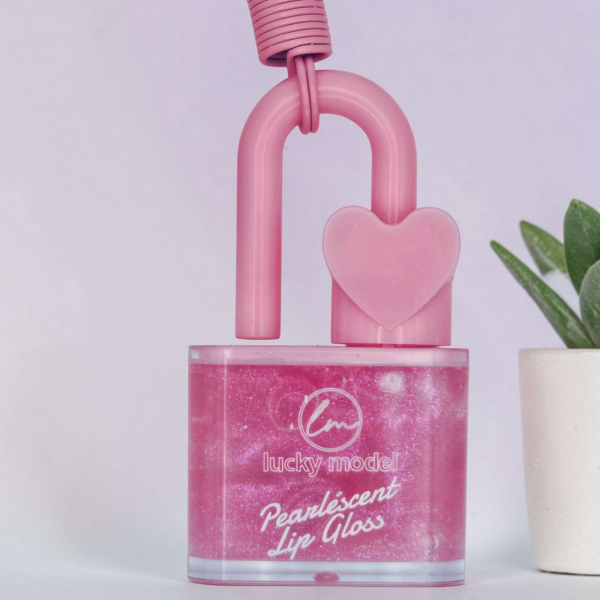 💗✨ Glossy Heart Pop Lip Gloss Charm Set (Includes Lucky Model Pearlescent Lip Gloss 0.4 ml)