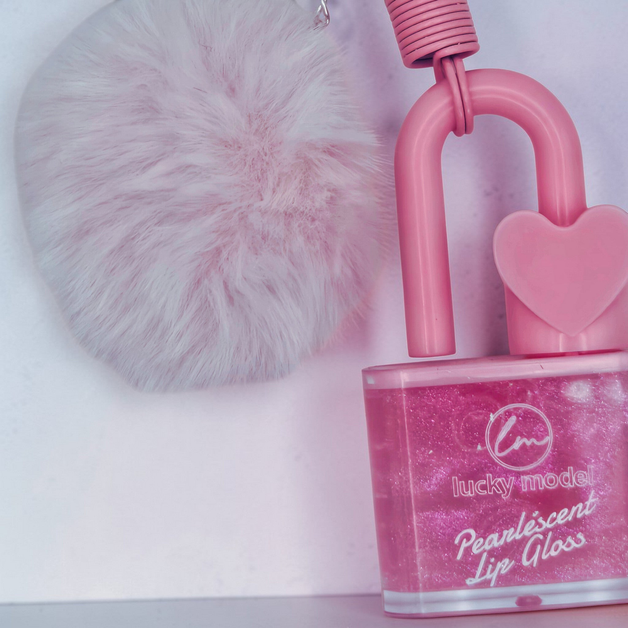 💗✨ Glossy Heart Pop Lip Gloss Charm Set (Includes Lucky Model Pearlescent Lip Gloss 0.4 ml)