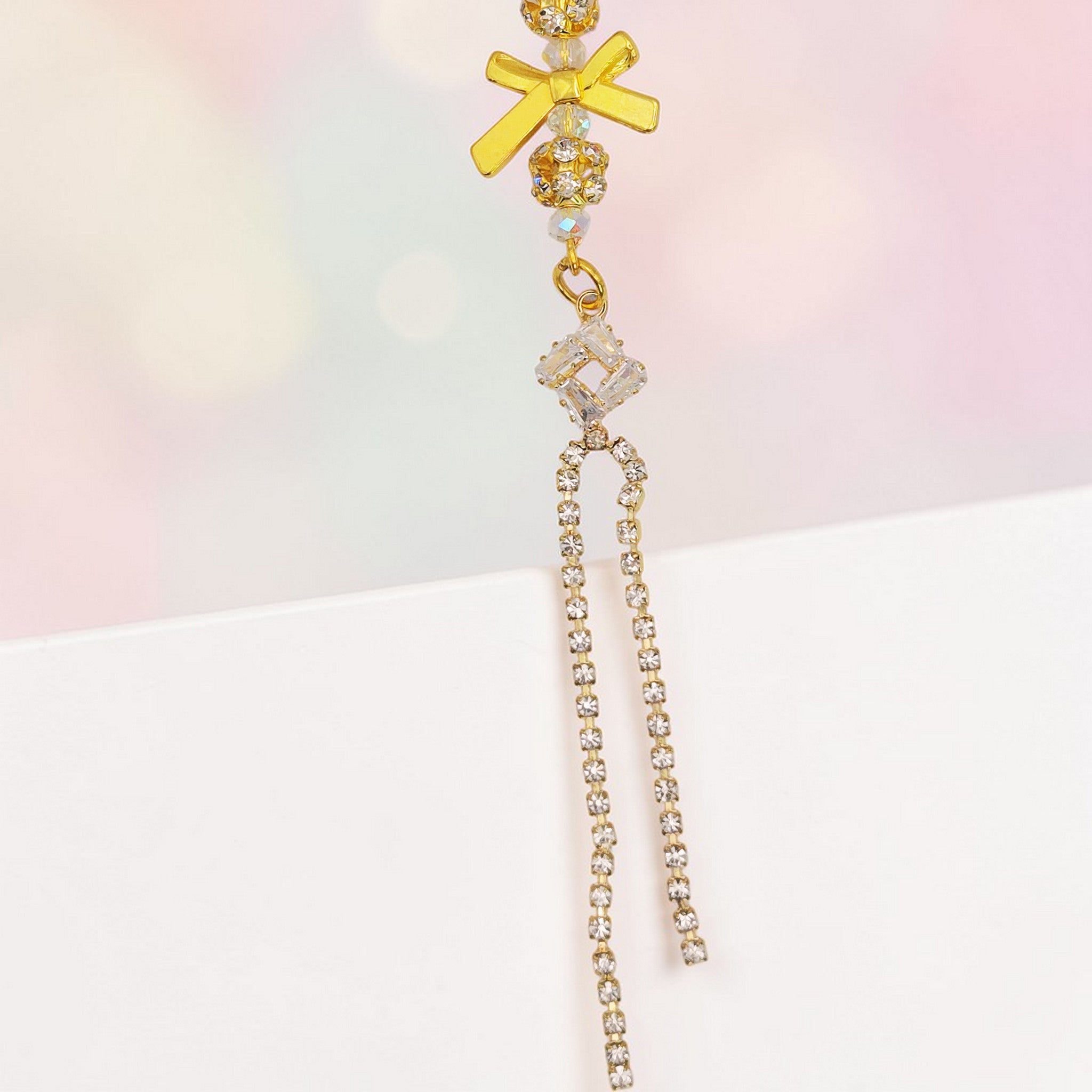 💫 Rainbow Frost Luxe Phone Chain - Glow in the Dark