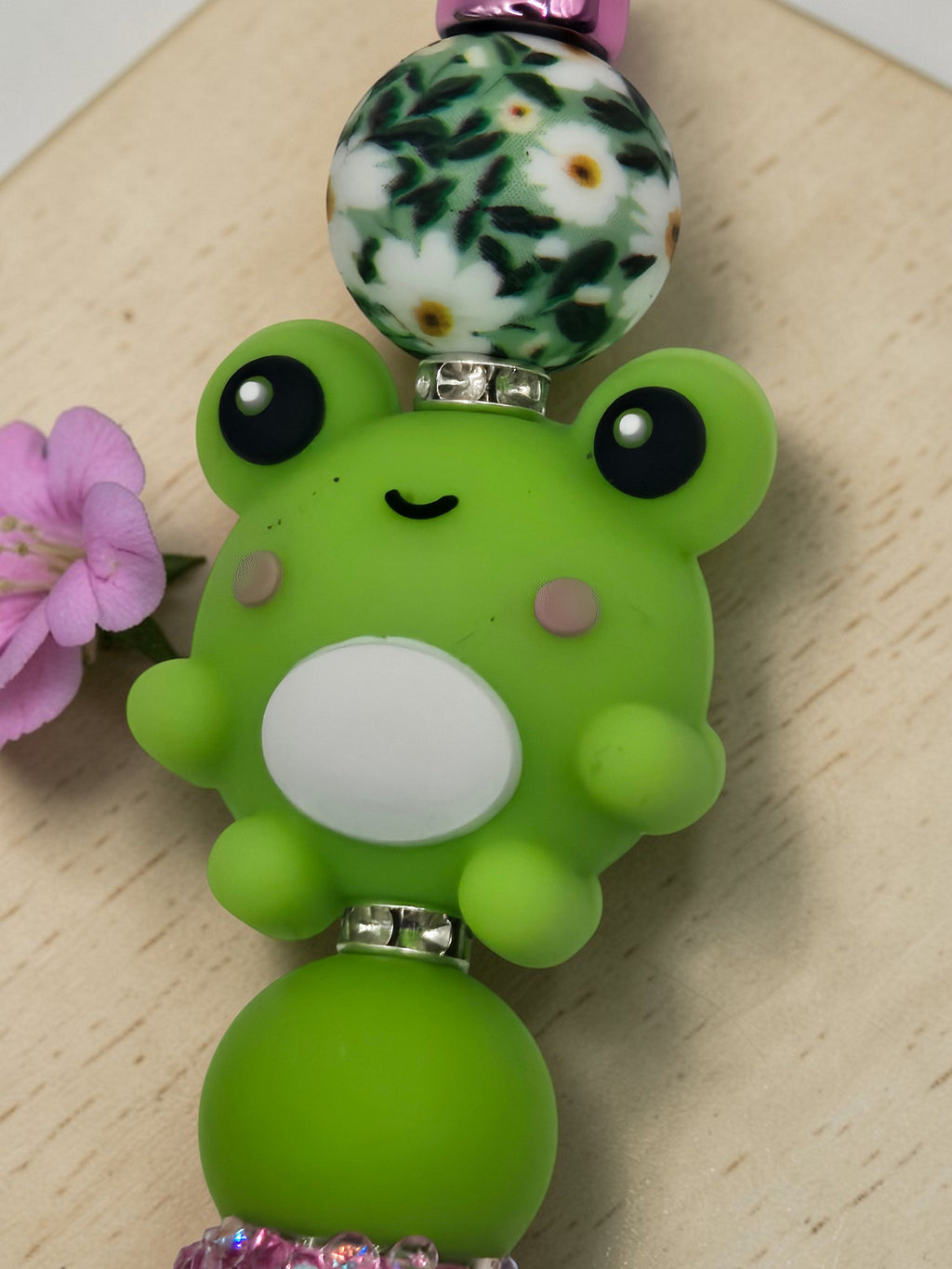 🐸✨ Kawaii Froggy Sparkle Beaded Pen ✨🐸