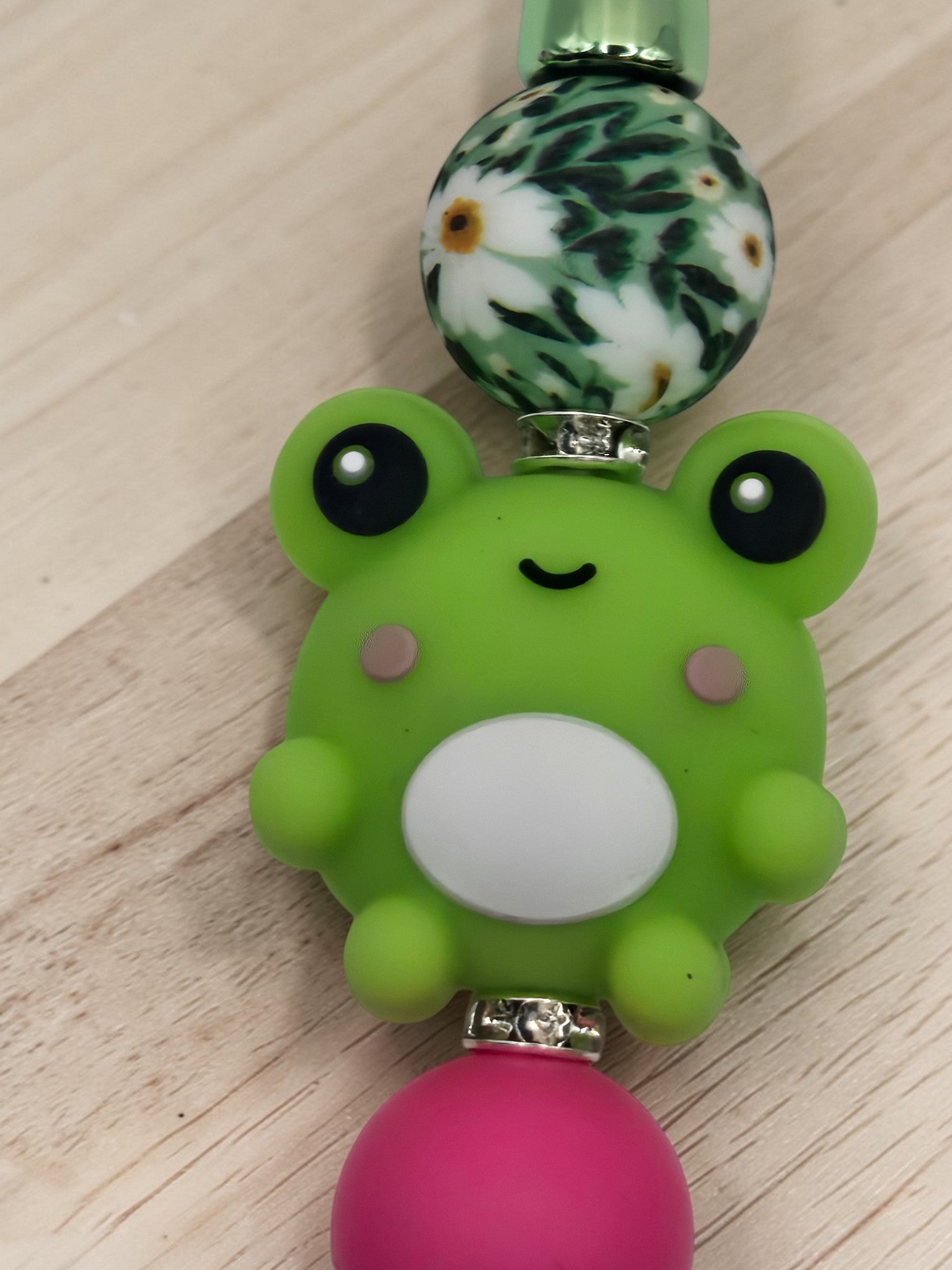 🐸✨ Kawaii Froggy Sparkle Beaded Pen ✨🐸