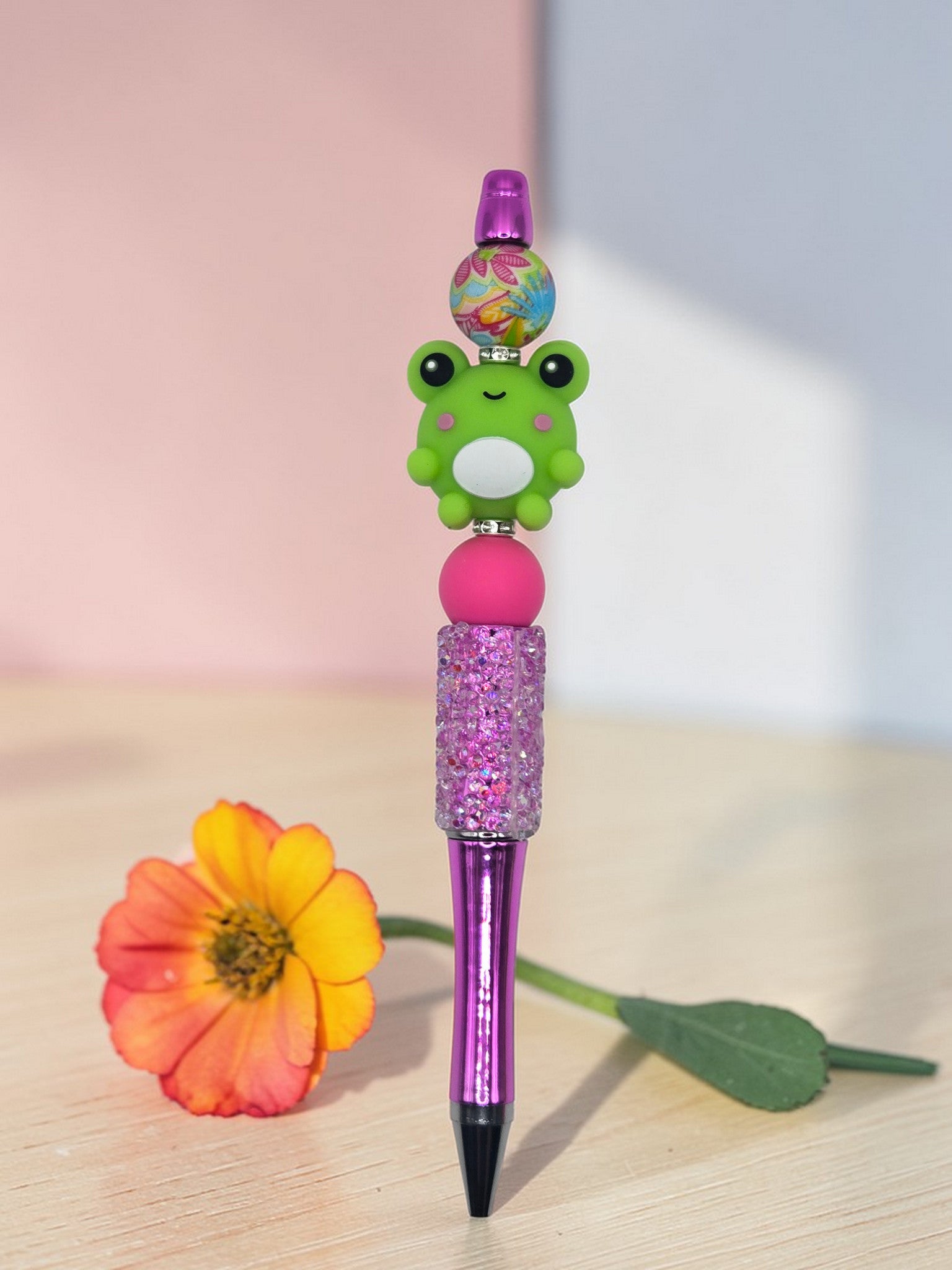 🐸✨ Kawaii Froggy Sparkle Beaded Pen ✨🐸